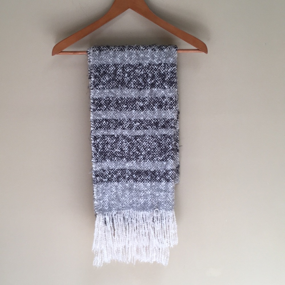 American Eagle Knit Scarf/Shaw 20”x70” - Picture 1 of 4